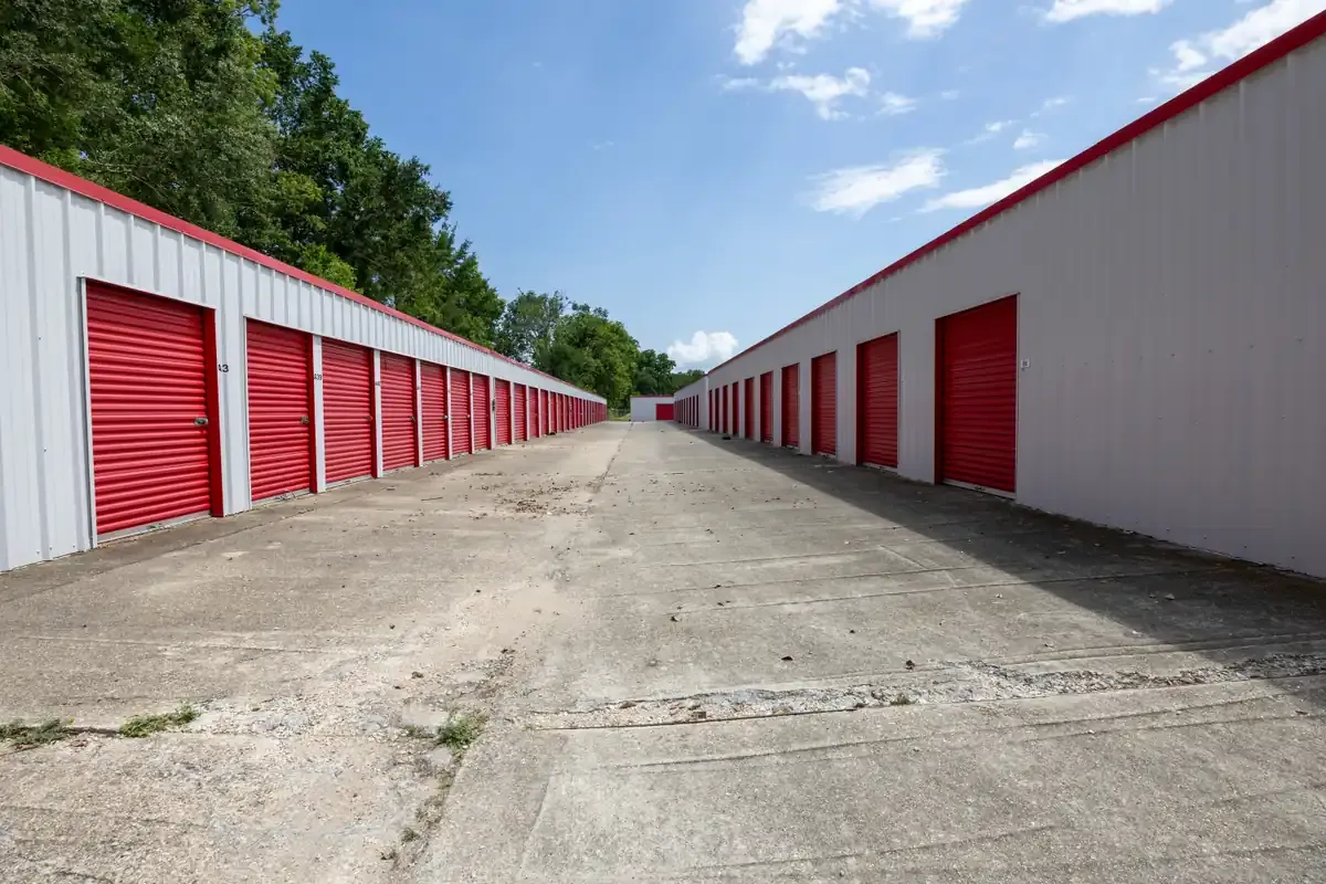 Drive aisle KO Storage of Breaux Bridge, LA